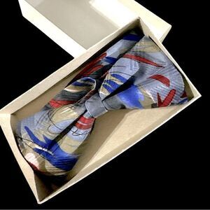 Abstract  grey blue red silk bow tie nib
